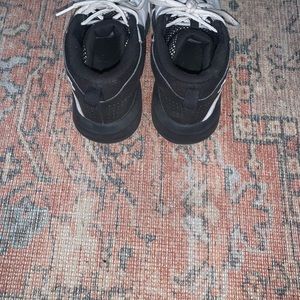 Kids Basketball shoes